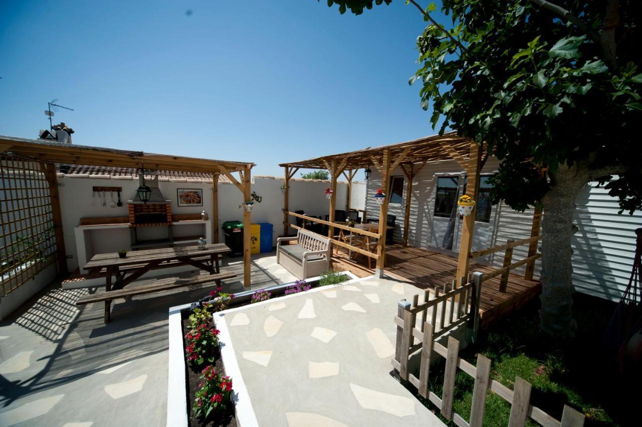 Cortijo Flamingos Apartment ชิกลานา เด ลา ฟรอนเตรา ภายนอก รูปภาพ
