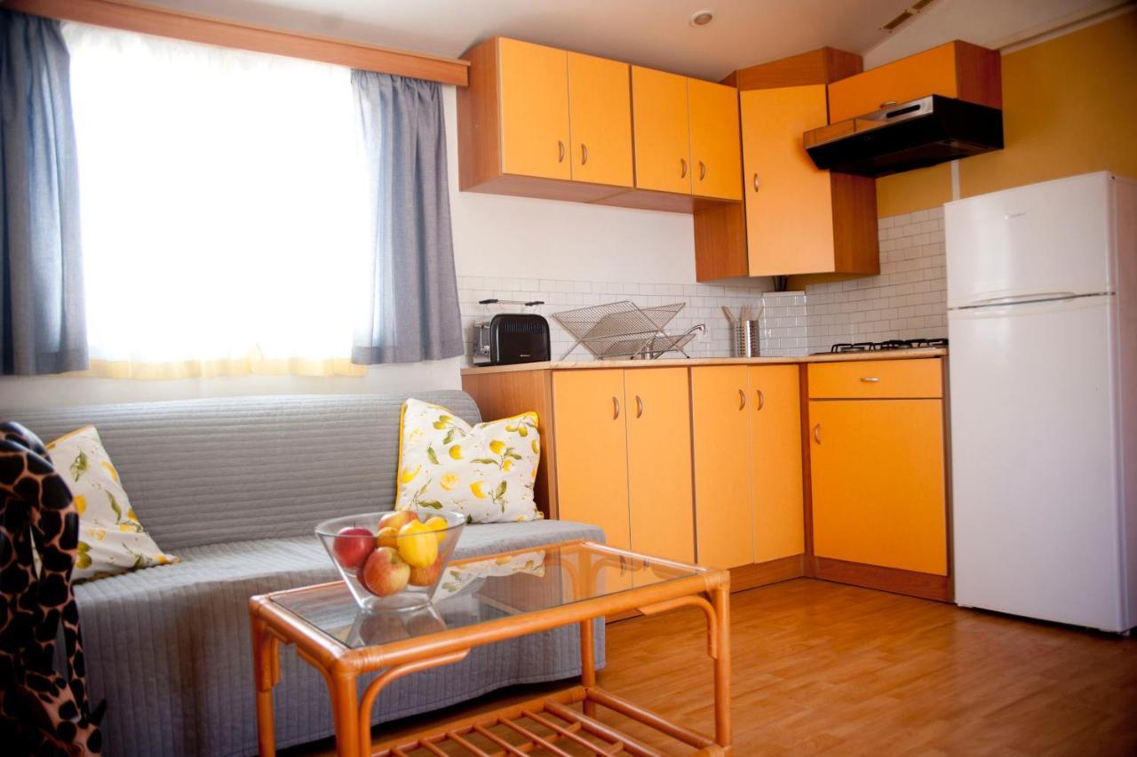 Cortijo Flamingos Apartment ชิกลานา เด ลา ฟรอนเตรา ภายนอก รูปภาพ