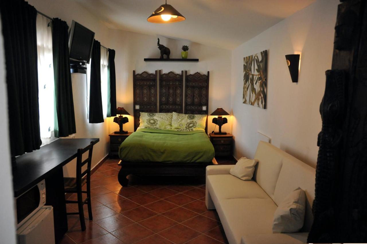 Cortijo Flamingos Apartment ชิกลานา เด ลา ฟรอนเตรา ภายนอก รูปภาพ