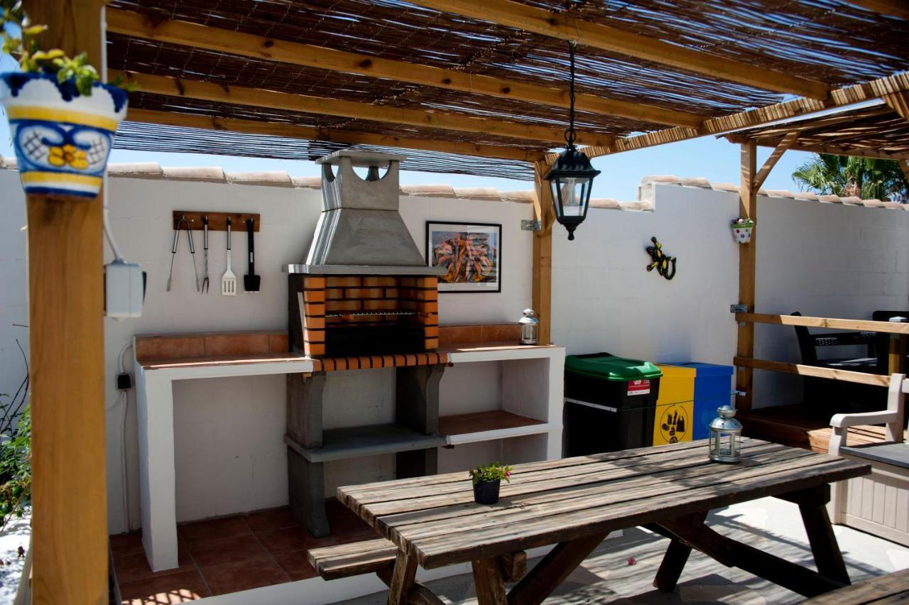Cortijo Flamingos Apartment ชิกลานา เด ลา ฟรอนเตรา ภายนอก รูปภาพ